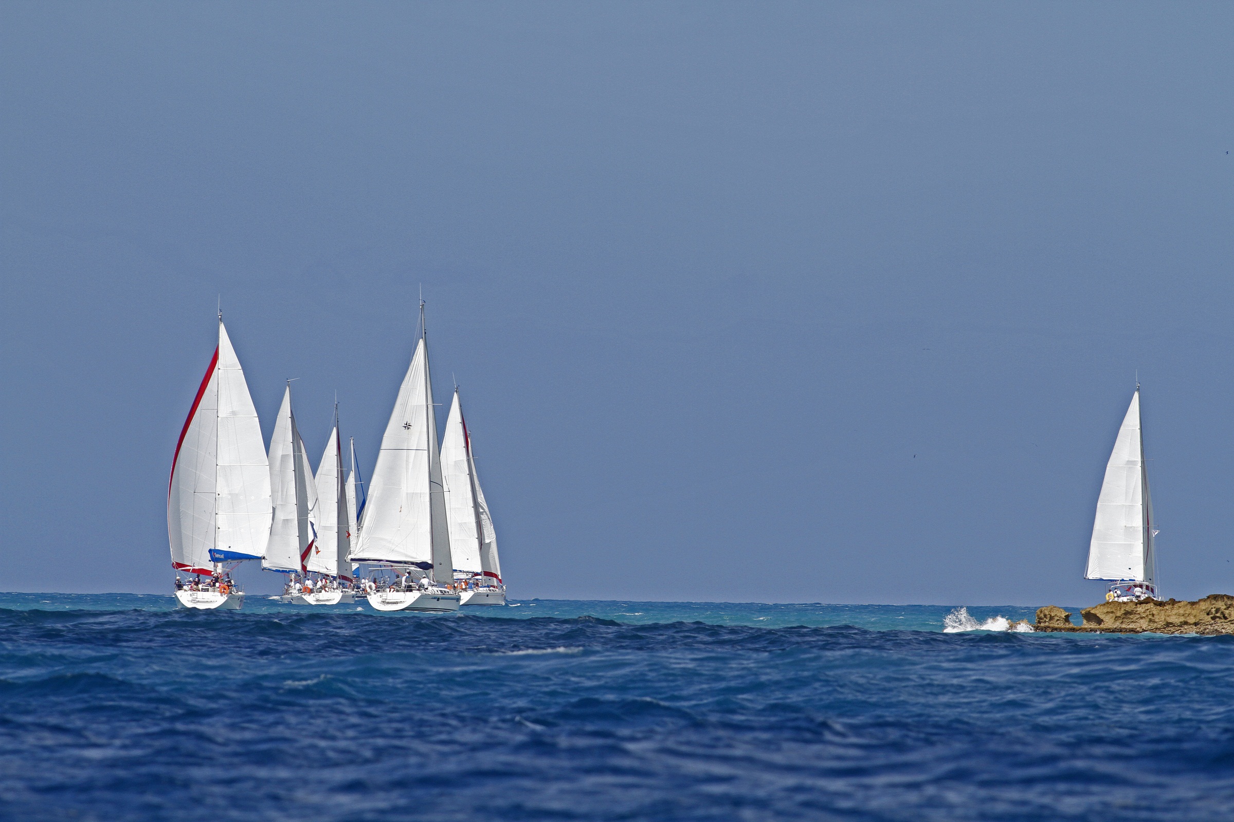 Lanterne Helia Regatta - 35 Lumens, 3 Modes (vive, Faible, Clignotant), Autonomie 13 H, Piles AA Non Incluses - 8